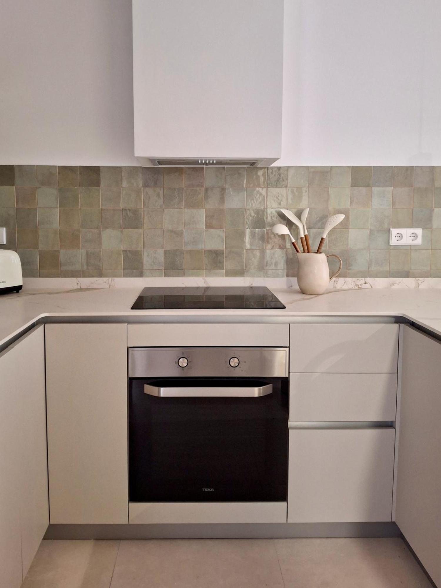 Bonito Apartamento De 2 Habitaciones Cerca De La Estacion Joaquin Sorolla Valência Exterior foto