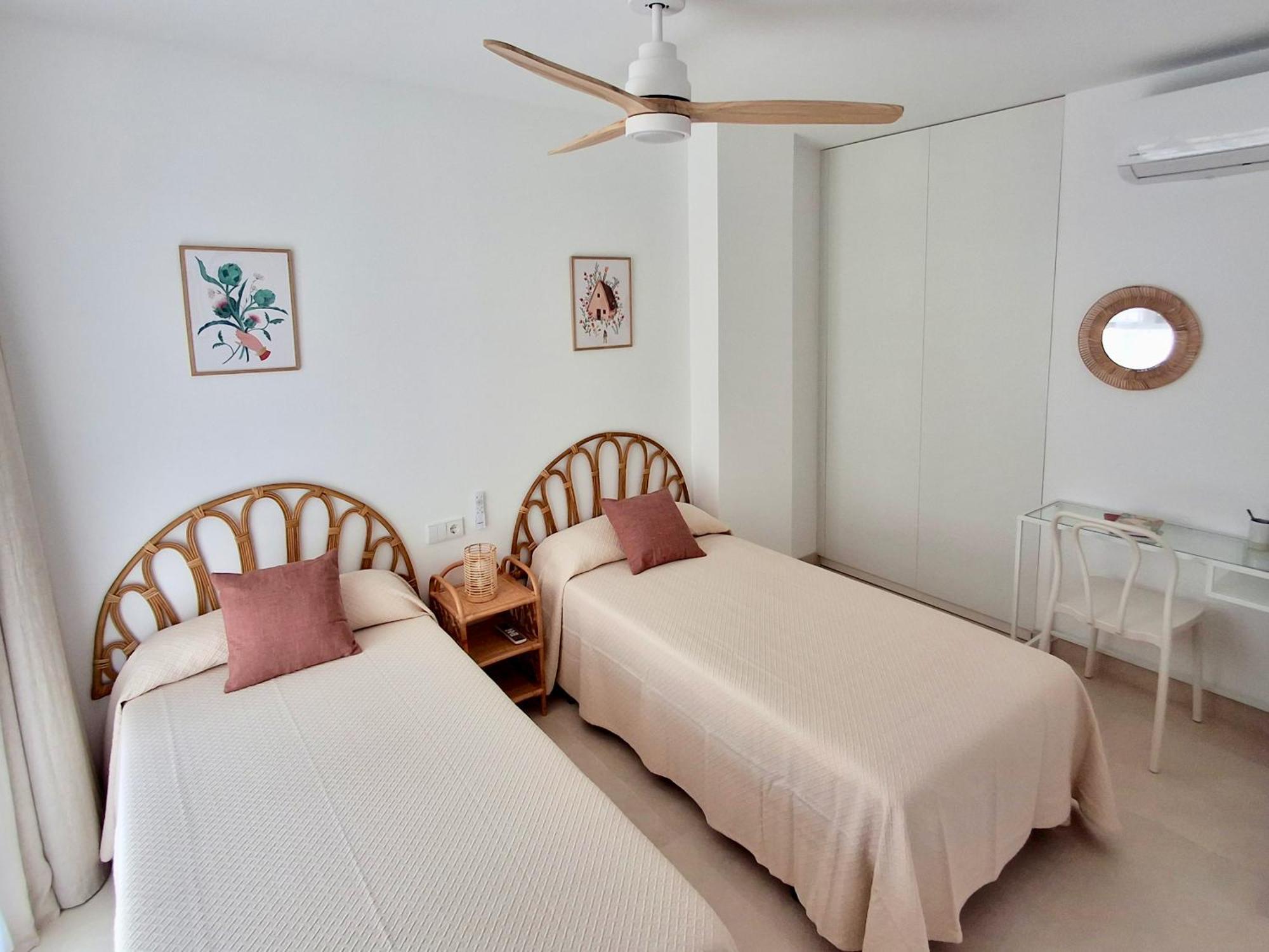 Bonito Apartamento De 2 Habitaciones Cerca De La Estacion Joaquin Sorolla Valência Exterior foto